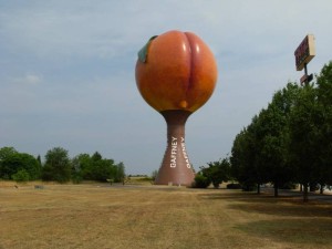 gaffney_peach_water_tower-1